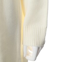 ロシアモデルのワンピース。