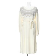 ロシアモデルのワンピース。