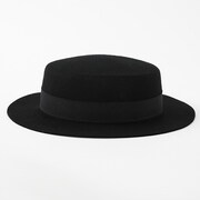 日本モデルの帽子。