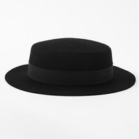 日本モデルの帽子。