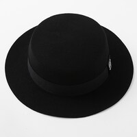 日本モデルの帽子。