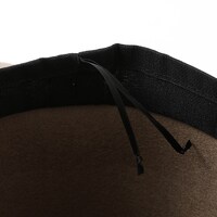 イタリアモデルの帽子。