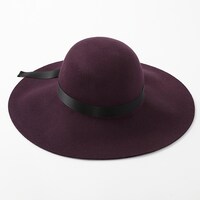 フランスモデルの帽子。