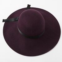 フランスモデルの帽子。