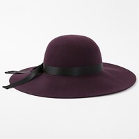 フランスモデルの帽子。