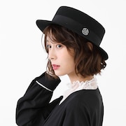 日本モデルの帽子の着用イメージ。