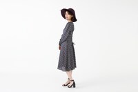フランスモデルのワンピースの着用イメージ。