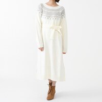 ロシアモデルのワンピースの着用イメージ。