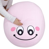 「在宅デュエリストをダメにするマシュマロンクッション」の使用イメージ。