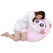 「在宅デュエリストをダメにするマシュマロンクッション」の使用イメージ。