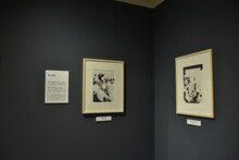 「中村明日美子20年展」の様子。