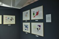 「中村明日美子20年展」の様子。