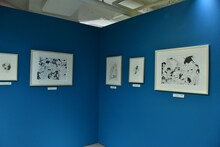 「中村明日美子20年展」の様子。