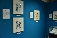 「中村明日美子20年展」の様子。