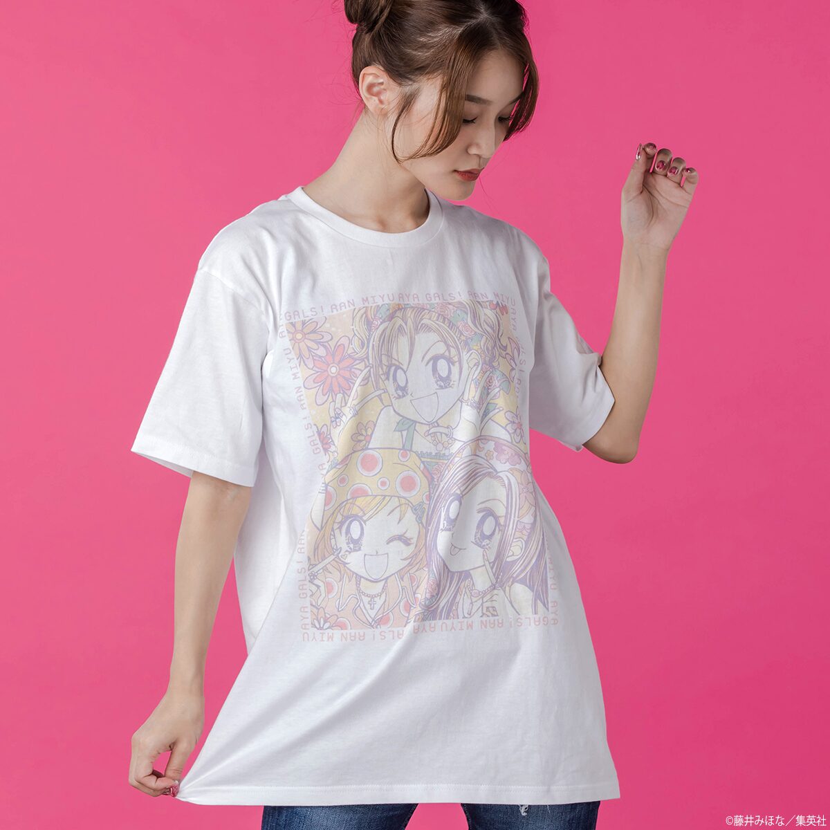 Gals Tシャツ 蘭 美由 綾柄 の着用イメージ 藤井みほな Gals ギャル魂をアピールできるtシャツ トートバッグが登場 画像ギャラリー 11 22 コミックナタリー Gals Tシャツ 蘭 美由 綾柄 の着用イメージ 藤井みほな Gals ギャル魂をアピールできるtシャツ トートバッグが登場 画像ギャラリー 11 22 コミックナタリー