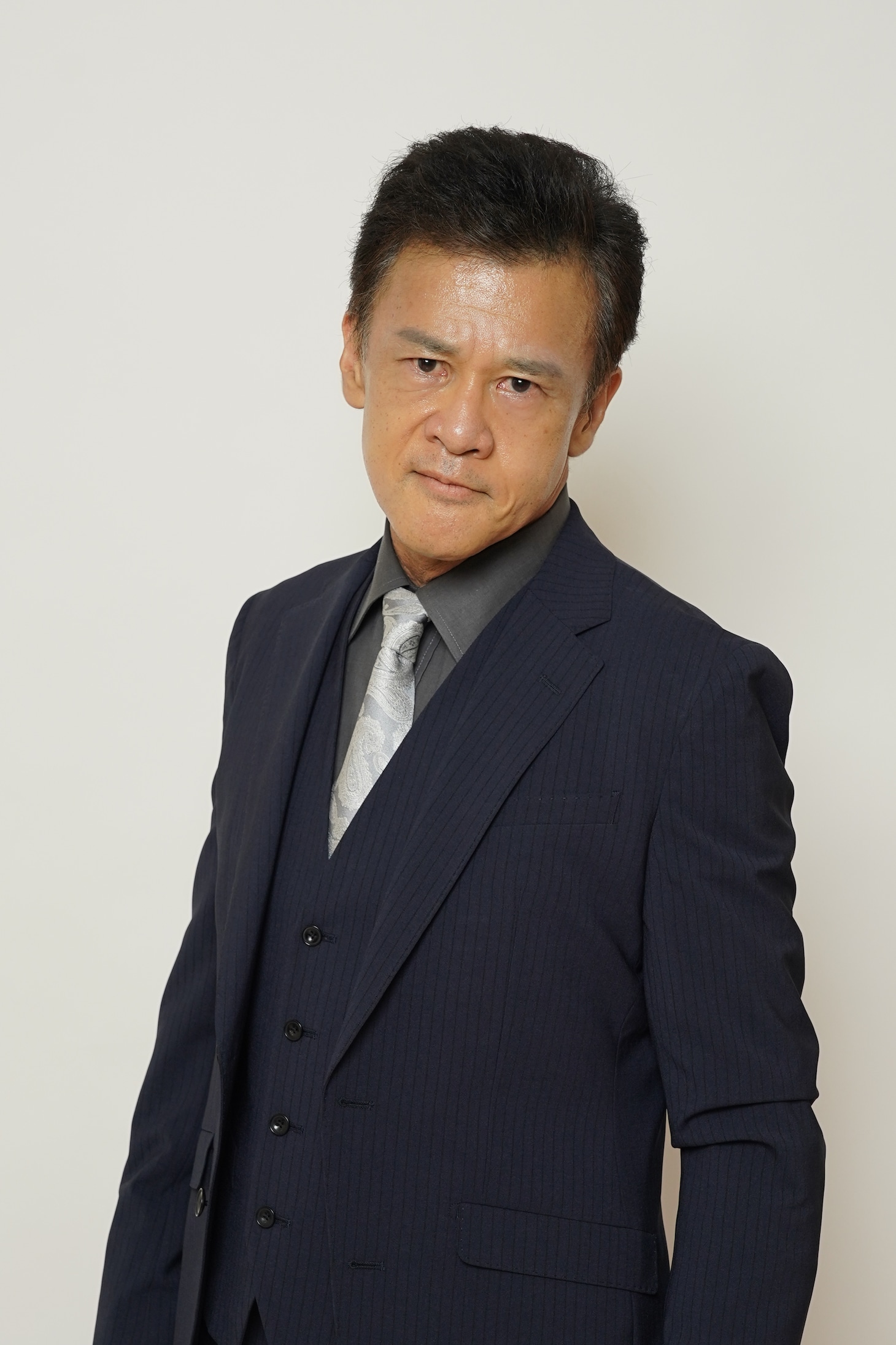 橋本じゅん演じる大城山國光。