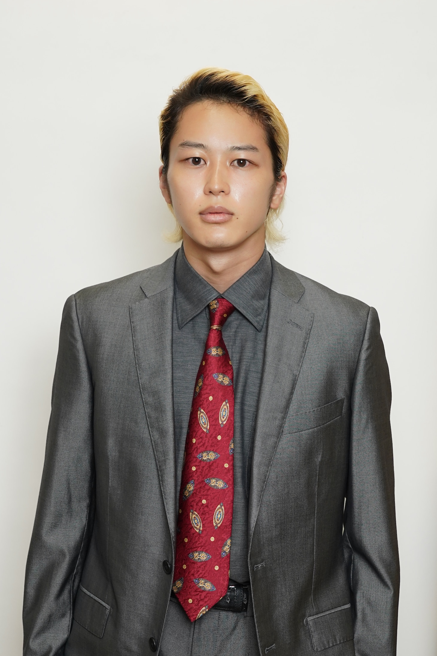 片岡久迪演じる岡野純。