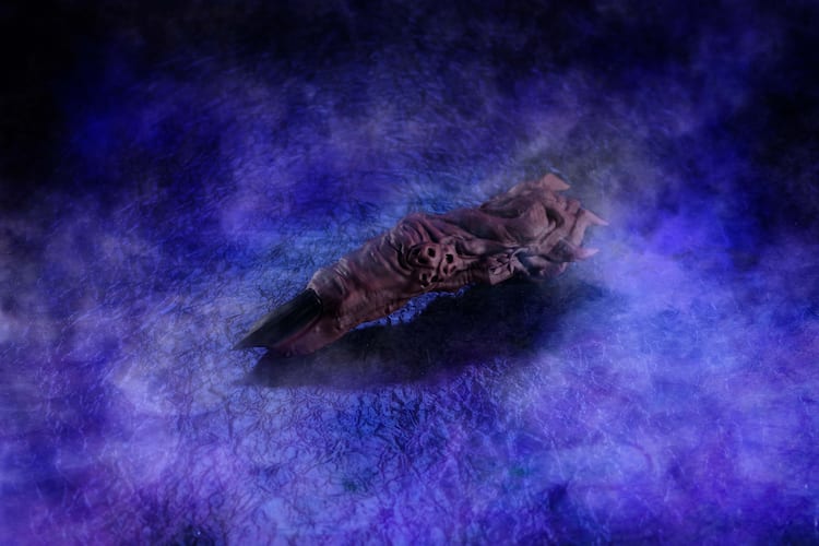 呪術廻戦」特級呪物・両面宿儺の指が立体化、虎杖悠仁のフィギュアも  