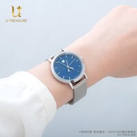 TVアニメ「BEASTARS」をイメージした腕時計の着用例。