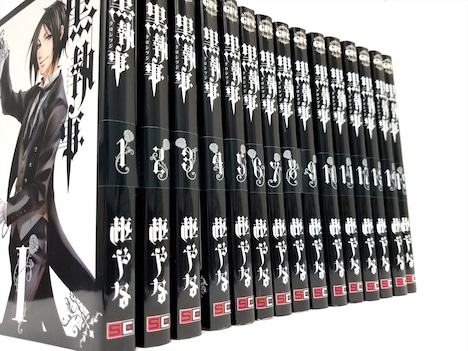 「『黒執事』アラビア数字巻数表記ステッカー」の使用例。