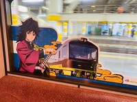 コラボ仕様の「リゾートやまどり」車内の様子。（JR東日本提供）