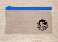 一部書店で特典として配布されている「特製マスクケース」。