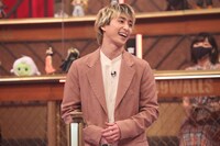 「超逆境クイズバトル!!99人の壁 秋のアニメ・漫画クイズSP」より、佐久間大介（Snow Man）。