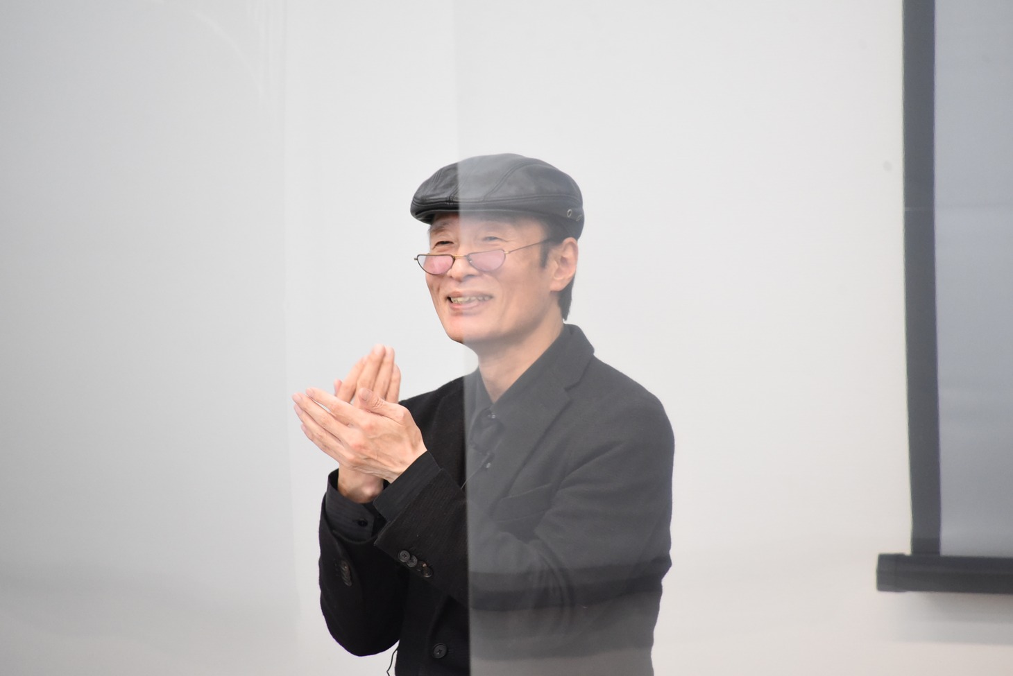 魔夜峰央