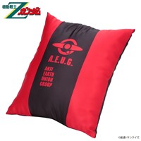 「機動戦士Zガンダム クワトロ・バジーナ トライカラーアイテム クッション」の裏面。