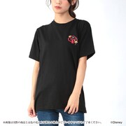 「ディズニー ツイステッドワンダーランド ハーツラビュルイメージTシャツ」デュースモデル。