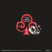 「ディズニー ツイステッドワンダーランド ハーツラビュルイメージTシャツ」の胸元。