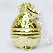 「『吸血鬼すぐ死ぬ』ジョンネックレス（真鍮ver.）」