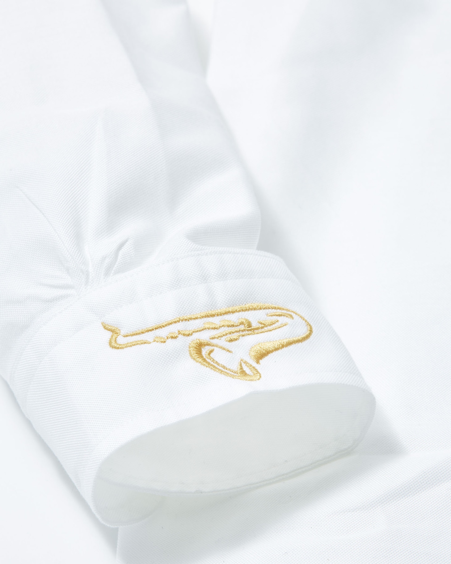 刺繍したシャツの例。