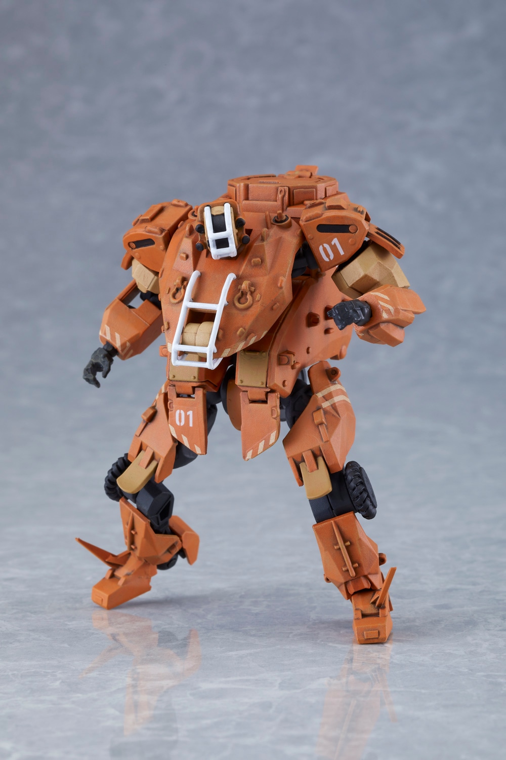 「OBSOLETE Blu-rayコレクターズエディション（初回限定版）」に付属する「プラスチックモデル MODEROID 1/35 アメリカ海兵隊試作エグゾフレーム『ガビアル』」。
