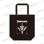 「花の詩女 ゴティックメード」をモチーフにしたトートバッグ。