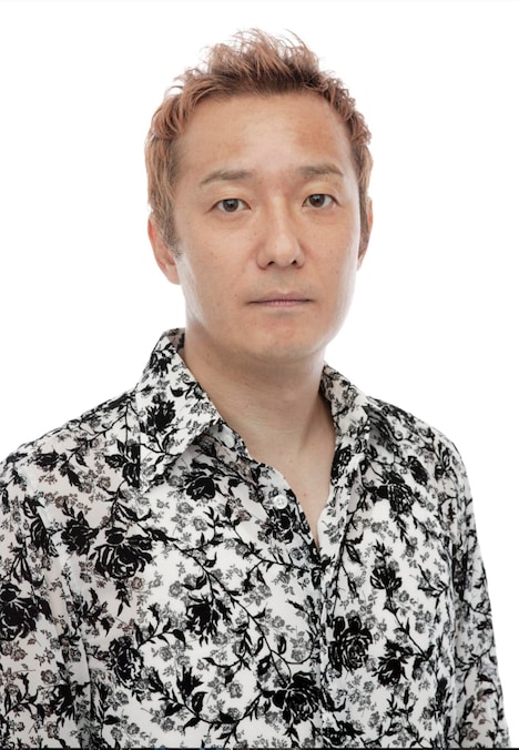 フランス役の小野坂昌也。