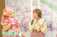 キュアエールと引坂理絵。