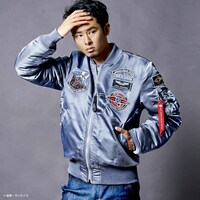 「STRICT-G×ALPHA MA-1『機動戦士 Z ガンダム』エゥーゴモデル」の着用例。