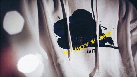 「BAIT x Cowboy Bebop Men Versus Hoody」のイメージ。