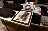 東京・ブルックス ブラザーズ表参道の店内の様子。