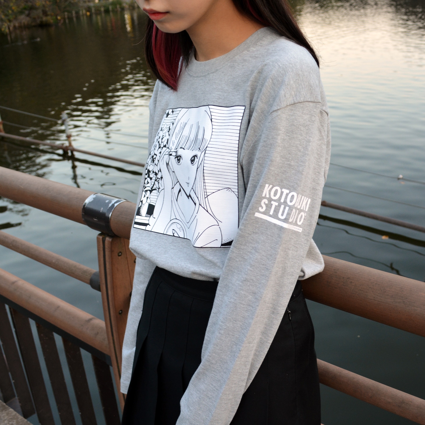 「ロングスリーブTシャツ『メイク』」着用イメージ