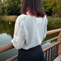 「ロングスリーブTシャツ『メイク』」着用イメージ