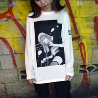 「ロングスリーブTシャツ『タイツ』」着用イメージ