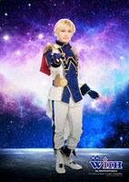 山下誠一郎扮する夢川ショウゴ。