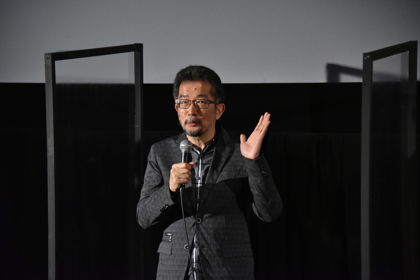 湯山邦彦監督