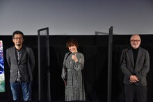 「劇場版ポケットモンスター ミュウツーの逆襲」舞台挨拶にて。左から湯山邦彦監督、サトシ役の松本梨香、エグゼクティブプロデューサーの久保雅一。