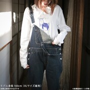 ロングスリーブTシャツの着用イメージ。