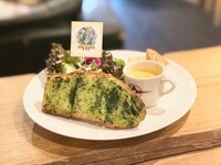 コラボ限定ガーリックトースト