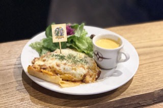 コラボ限定ラザニア