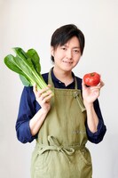 料理研究家のリュウジ。